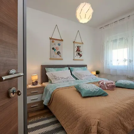 Golubica 特罗吉尔