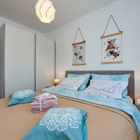Golubica Apartman *