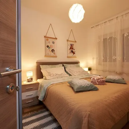 Golubica Apartment *